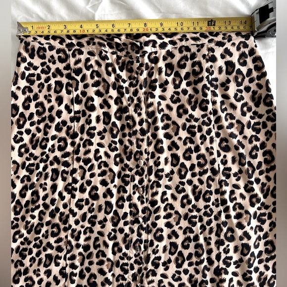 H&M | Divided Split Midi Skirt Buttons Chetah - Picture 5 of 6